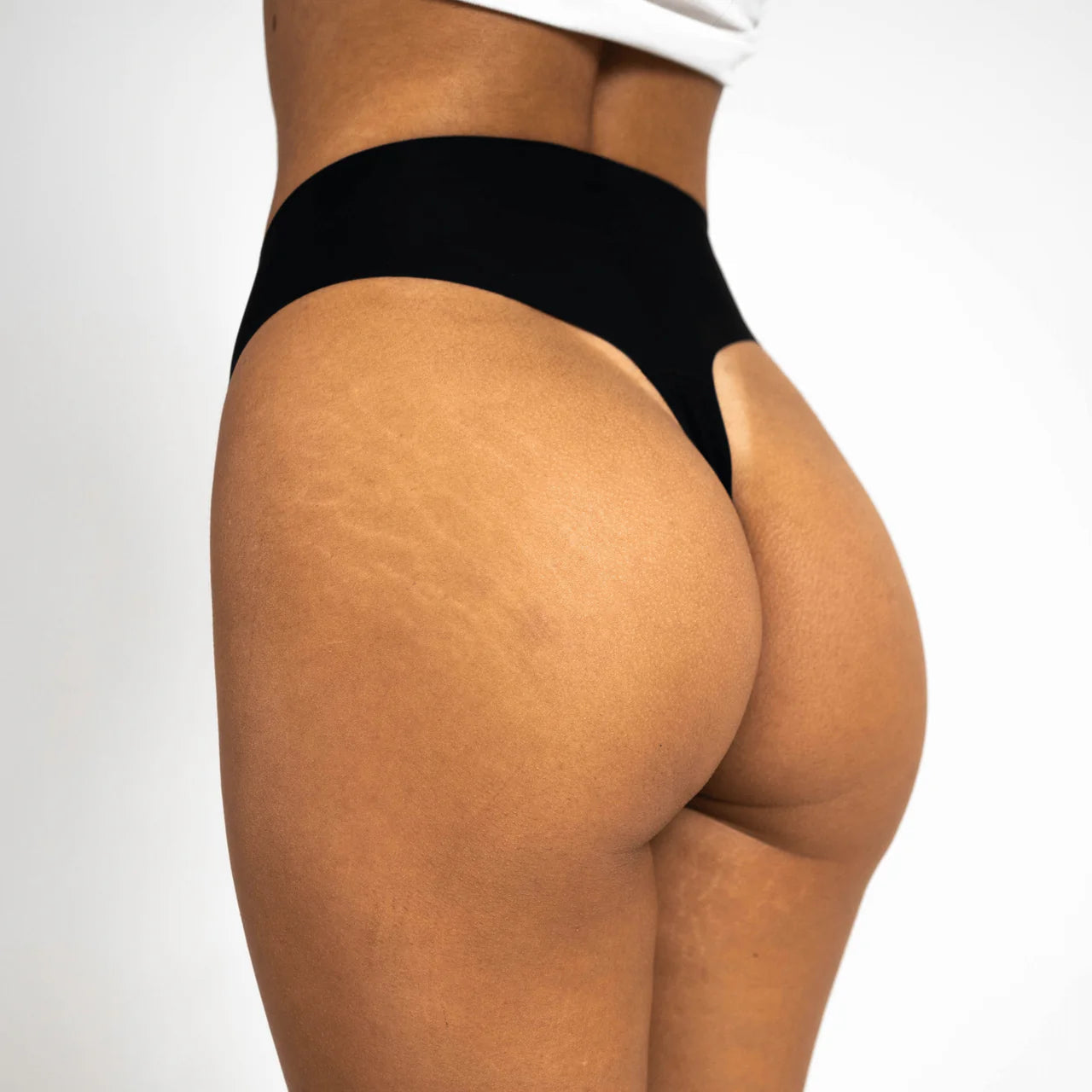 Invisible Seamless Thong Highrise